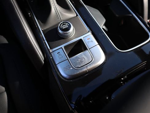 New 2025 Kia Telluride LX FWD image 31