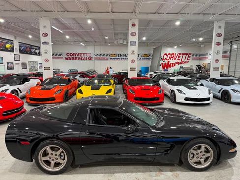 Used 1999 Chevrolet Corvette Coupe w/ Roof Pkg RWD image 6