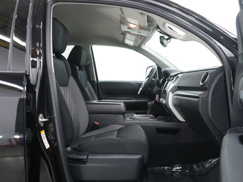 Used 2018 Toyota Tundra SR5 image 10
