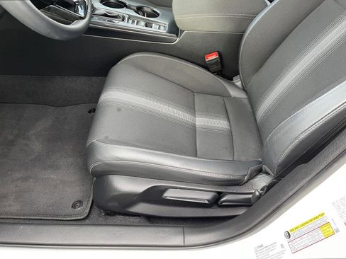 Used 2023 Honda Civic Sport image 3