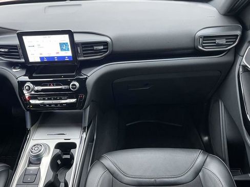 Used 2022 Ford Explorer ST image 19