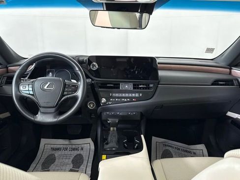 Certified 2025 Lexus ES 300h 300h image 26