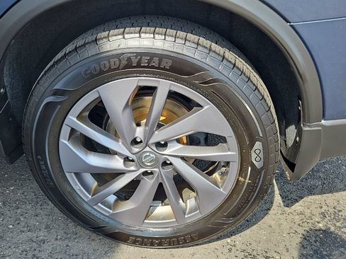 Used 2016 Nissan Rogue SL w/ SL Premium Package AWD/4WD image 34