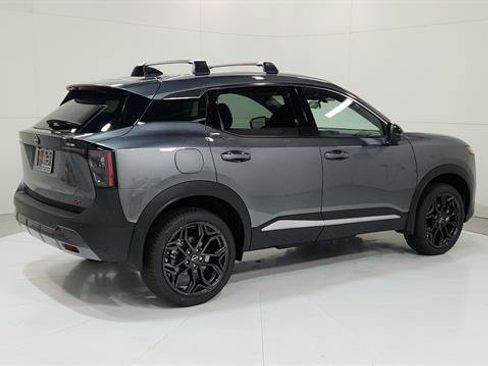 Certified 2026 Nissan Kicks SR FWD image 8