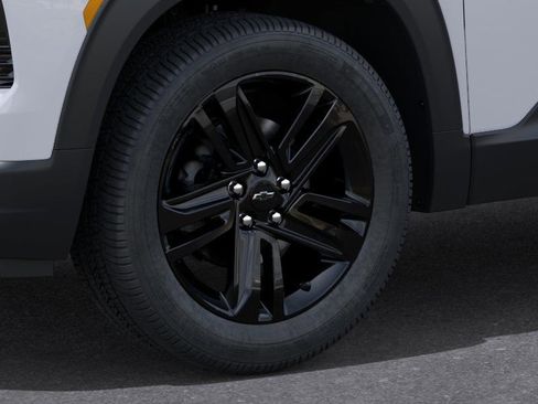 New 2026 Chevrolet TrailBlazer LT w/ Convenience Package AWD/4WD image 9