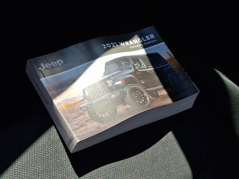 Certified 2021 Jeep Wrangler Unlimited Sport AWD/4WD image 24