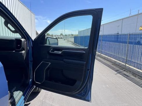 Used 2024 GMC Sierra 1500 SLT image 24