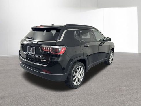 Used 2022 Jeep Compass Latitude AWD/4WD image 33