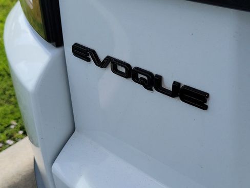 Used 2018 Land Rover Range Rover Evoque SE AWD/4WD image 6
