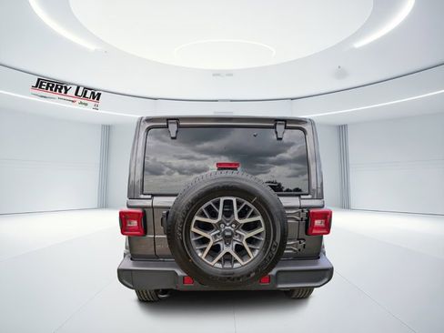 New 2025 Jeep Wrangler Sahara image 32