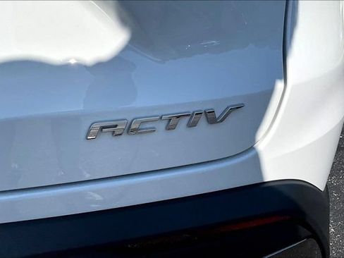 Used 2025 Chevrolet Trax ACTIV w/ Sunroof Package FWD image 23