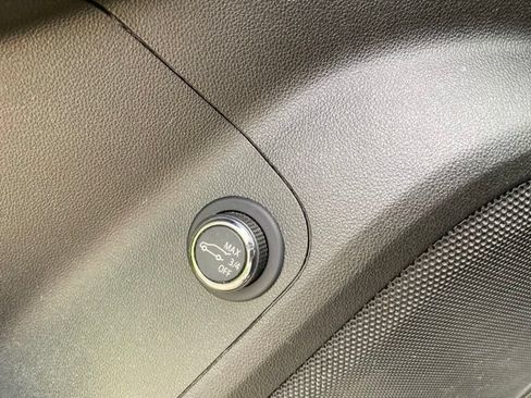 Used 2019 GMC Acadia SLT AWD/4WD image 23