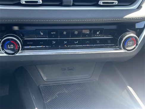 Certified 2025 Chevrolet Equinox LT w/ Convenience Package II image 20