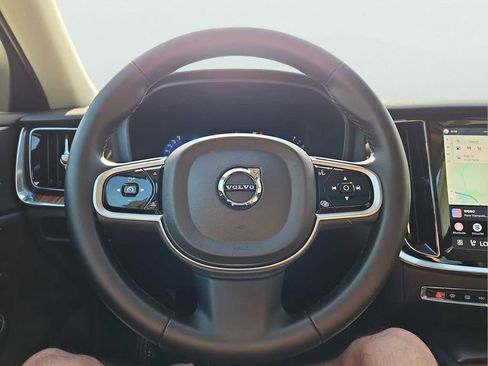 Used 2025 Volvo V60 B5 Cross Country Plus AWD/4WD image 17