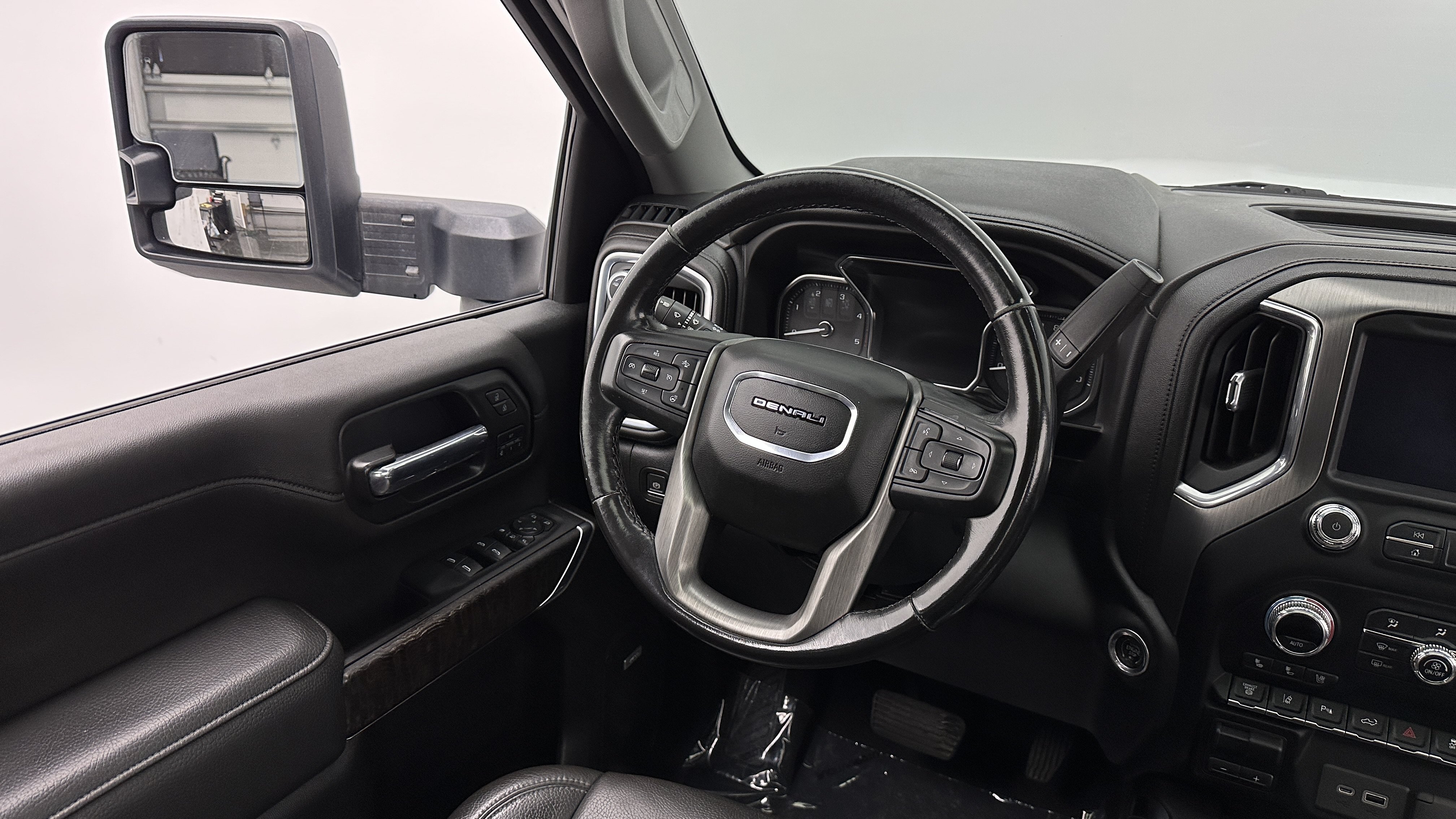 Used 2022 GMC Sierra 3500 Denali w/ Denali Ultimate Package AWD/4WD image 34