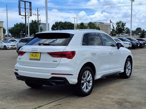 Used 2022 Audi Q3 2.0T Premium w/ Convenience Package AWD/4WD image 2