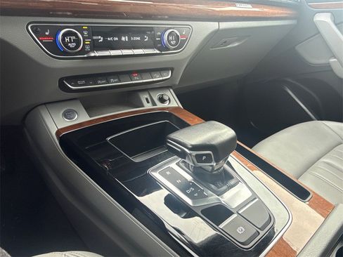 Used 2023 Audi Q5 2.0T Premium image 32