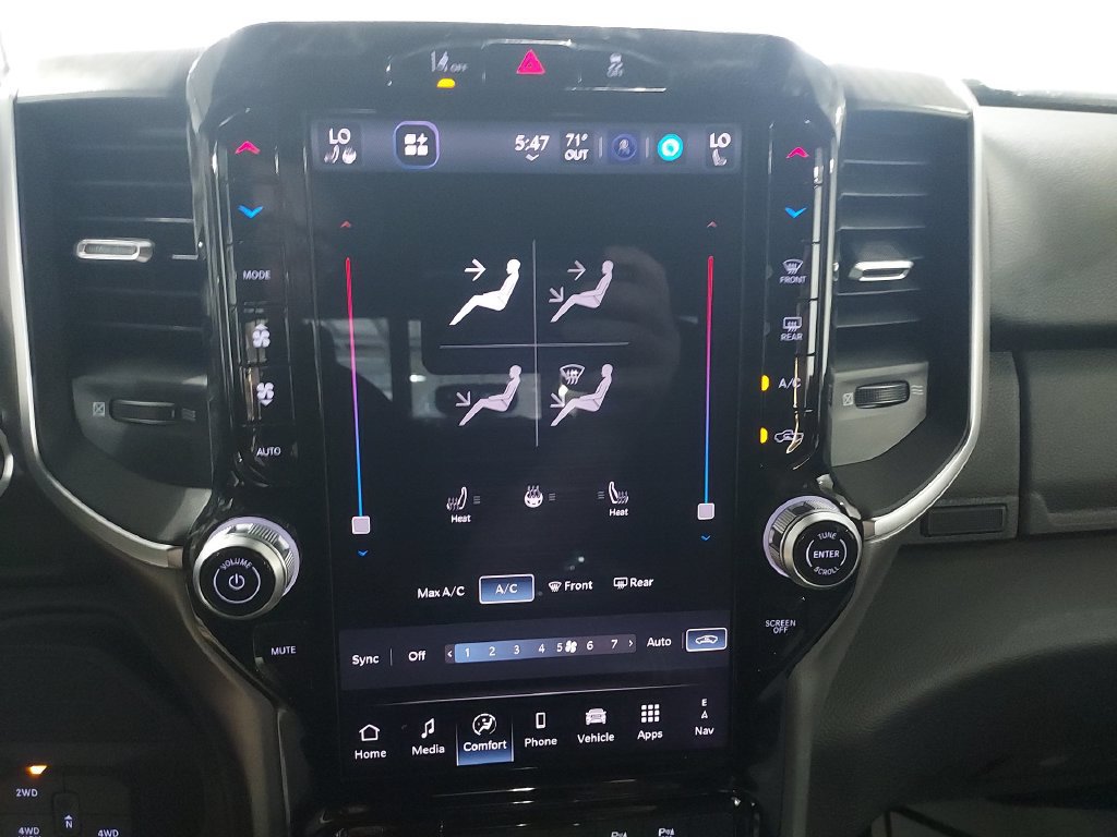 New 2026 RAM 3500 Big Horn AWD/4WD image 25