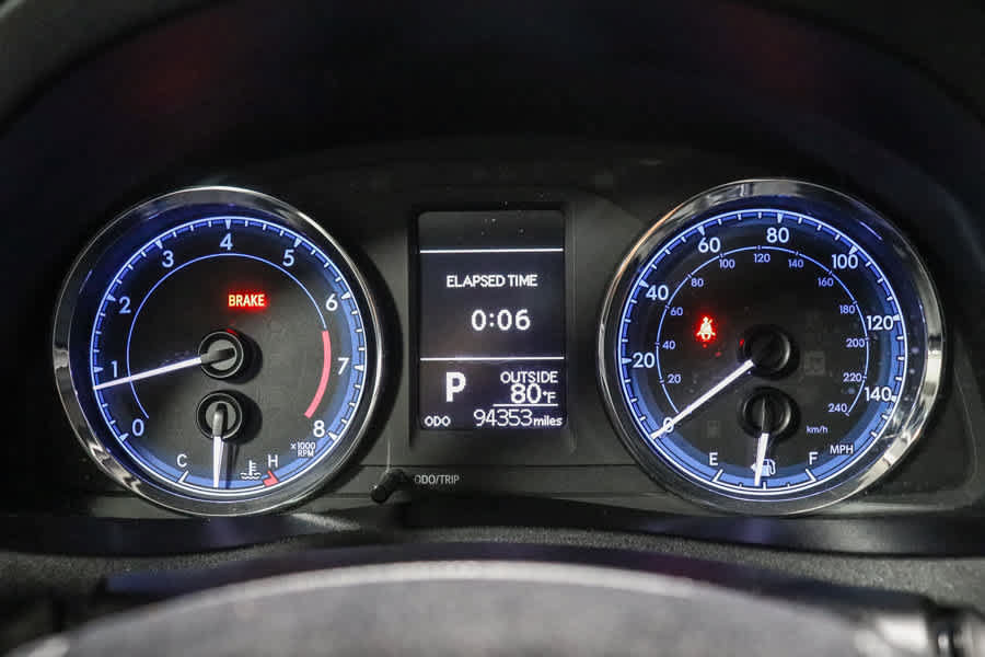 Certified 2019 Toyota Corolla LE FWD image 28
