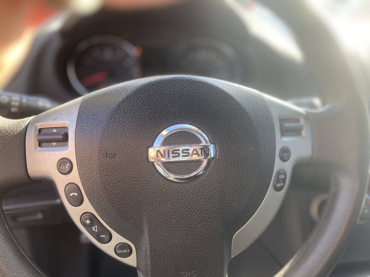 Used 2015 Nissan Rogue S w/ Convenience Package FWD image 16