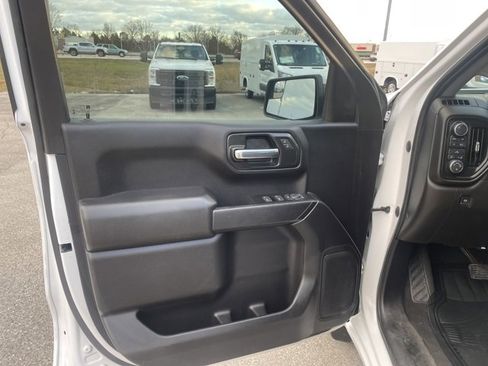 Used 2022 Chevrolet Silverado 1500 Custom image 23