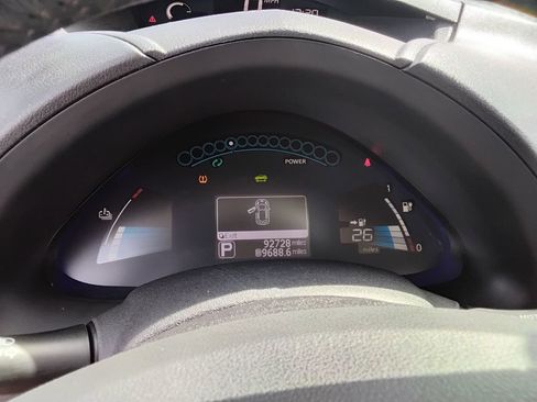 Used 2013 Nissan Leaf SL w/ Premium Pkg image 13