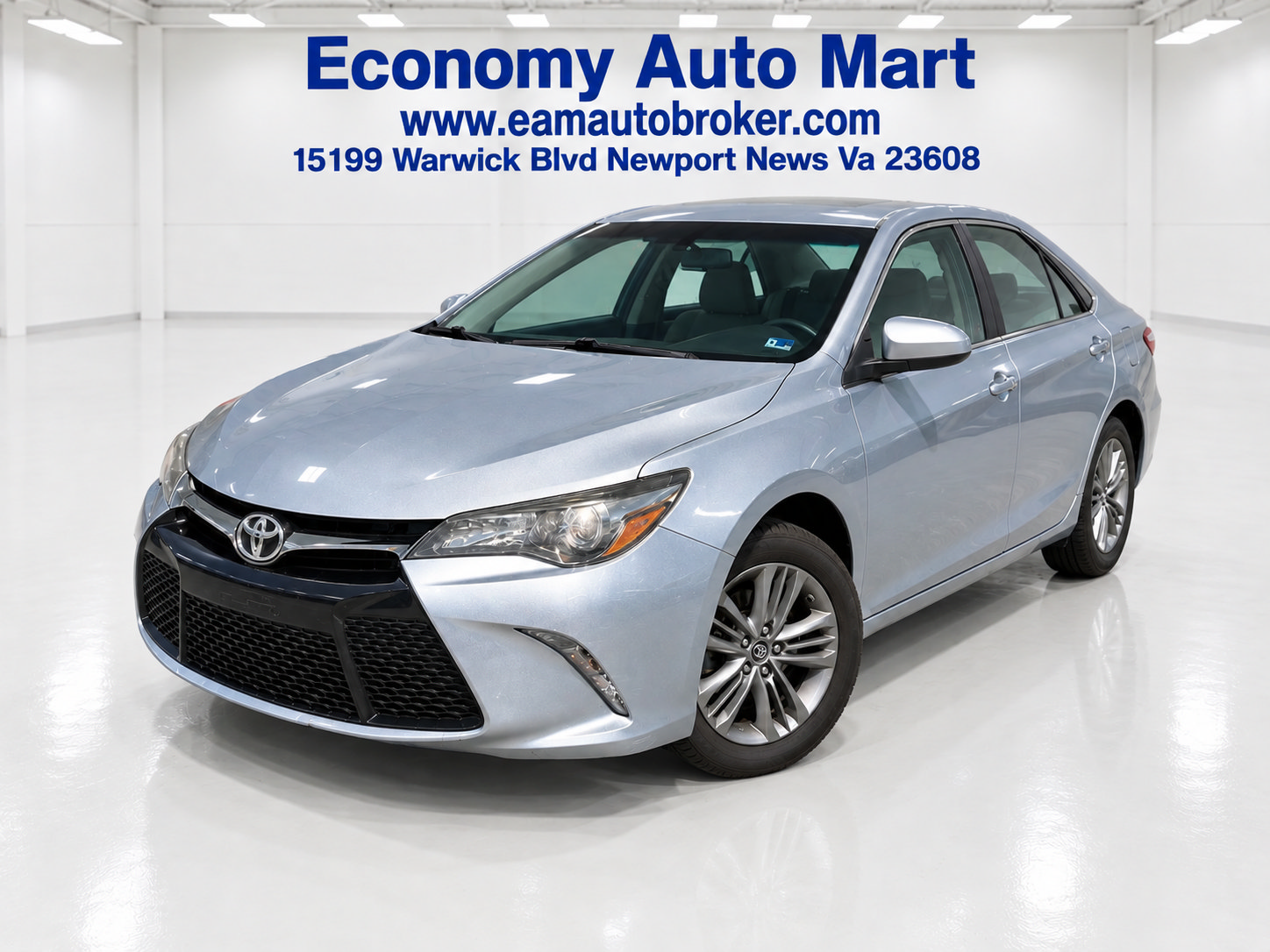 Used 2017 Toyota Camry SE FWD image 1