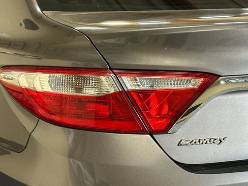 Used 2017 Toyota Camry LE FWD image 42