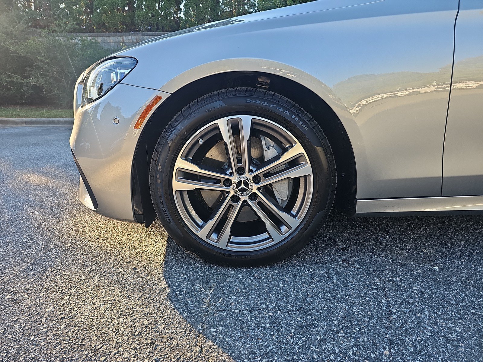 Used 2023 Mercedes-Benz E 350 4MATIC Sedan image 9