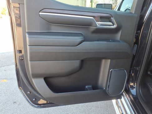 Used 2024 GMC Sierra 1500 SLT w/ SLT Premium Plus Package image 29