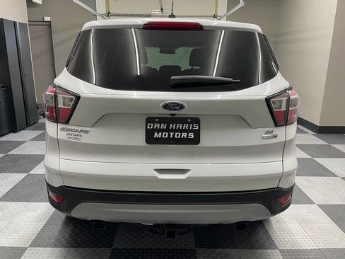Used 2017 Ford Escape SE image 7