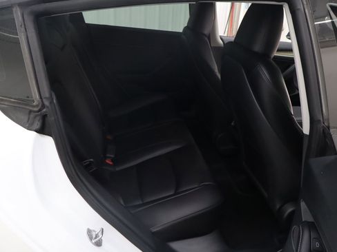 Used 2023 Tesla Model 3 Standard Range image 30