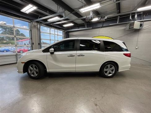 Used 2018 Honda Odyssey EX-L image 2