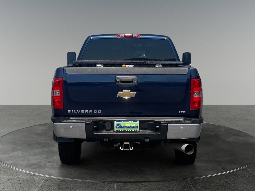 Used 2009 Chevrolet Silverado 2500 LTZ w/ Safety Package AWD/4WD image 9