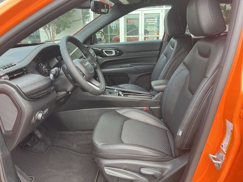 New 2026 Jeep Compass Latitude AWD/4WD image 3