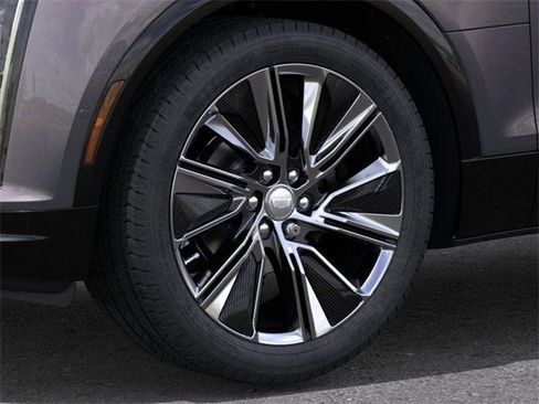 New 2026 Cadillac Lyriq Signature Luxury image 9