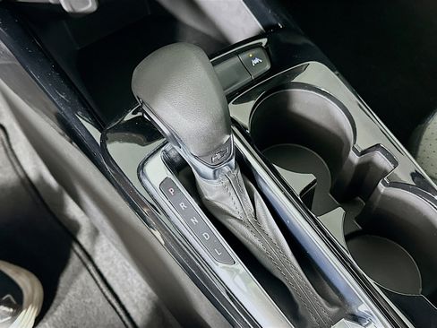 Used 2025 Chevrolet Trax LT w/ LT Convenience Package image 23