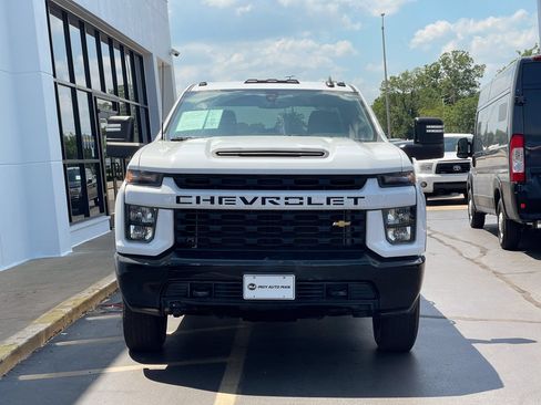 Used 2021 Chevrolet Silverado 2500 Custom w/ Custom Value Package AWD/4WD image 8