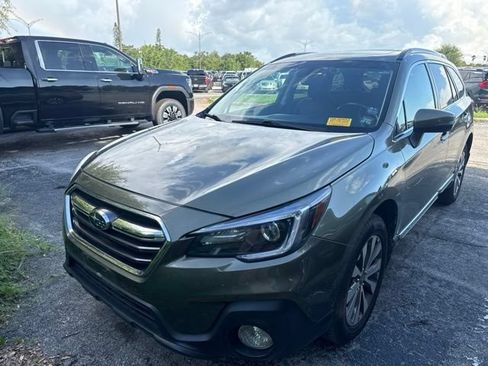 Used 2019 Subaru Outback 3.6R Touring AWD/4WD image 3