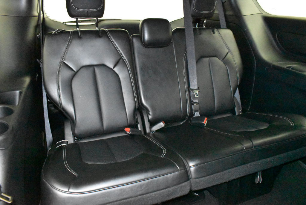 Used 2025 Chrysler Pacifica Select FWD image 31