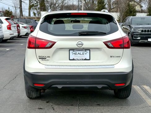 Used 2017 Nissan Rogue Sport SV w/ SV All-Weather Package image 7