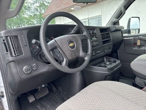 New 2025 Chevrolet Express 3500 RWD image 19