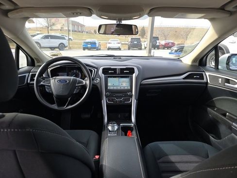 Certified 2017 Ford Fusion SE w/ Fusion SE Technology Package image 14