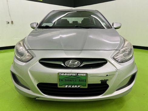 Used 2013 Hyundai Accent GLS FWD image 3