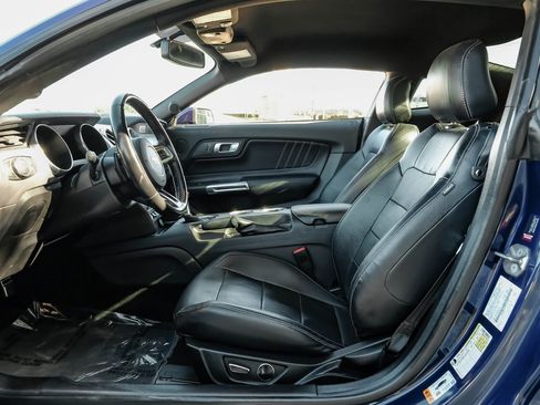 Used 2019 Ford Mustang GT Premium image 4