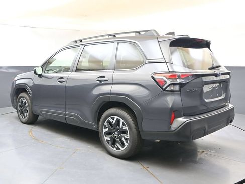 Used 2025 Subaru Forester Premium AWD/4WD image 3