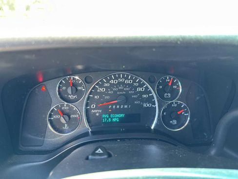 Used 2020 Chevrolet Express 2500 w/ Driver Convenience Package RWD image 18