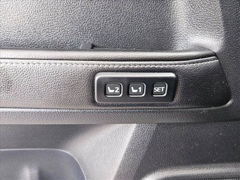 Used 2014 Toyota 4Runner Limited AWD/4WD image 26