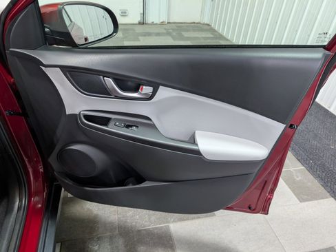 Used 2023 Hyundai Kona SE image 26