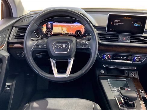 Used 2019 Audi Q5 2.0T Premium Plus w/ Premium Plus Package AWD/4WD image 6